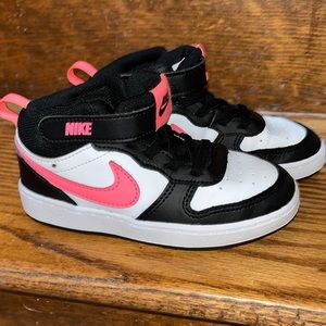 Girls NIKE sneakers